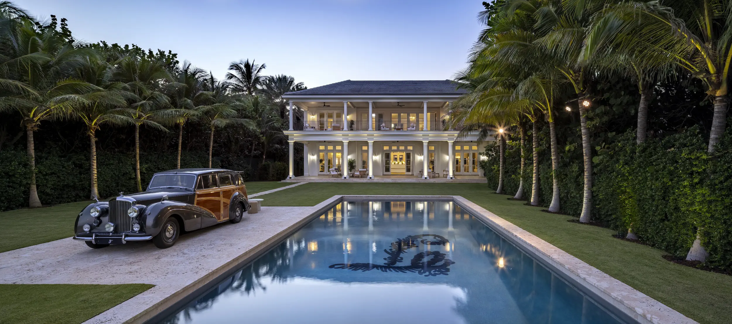 Tiffany & Co. and Jean Schlumberger’s Jewelry Light Up the Seascape Estate