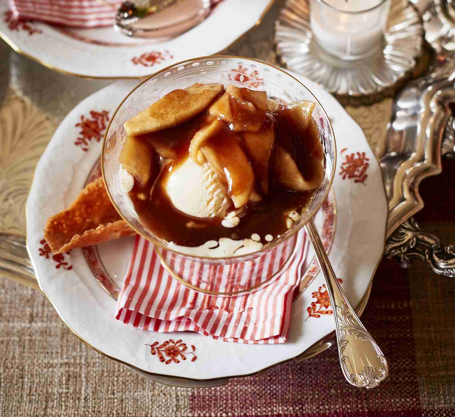 Chapter_Thanksgiving_Connies Apple Confit_0416 alex hitz apple confit